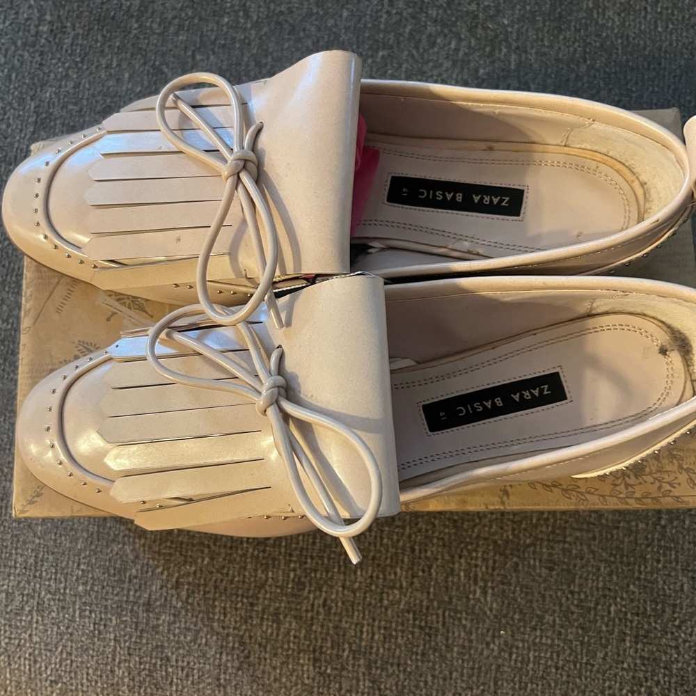 Zara Cream Kiltie Loafers with Bow Trim